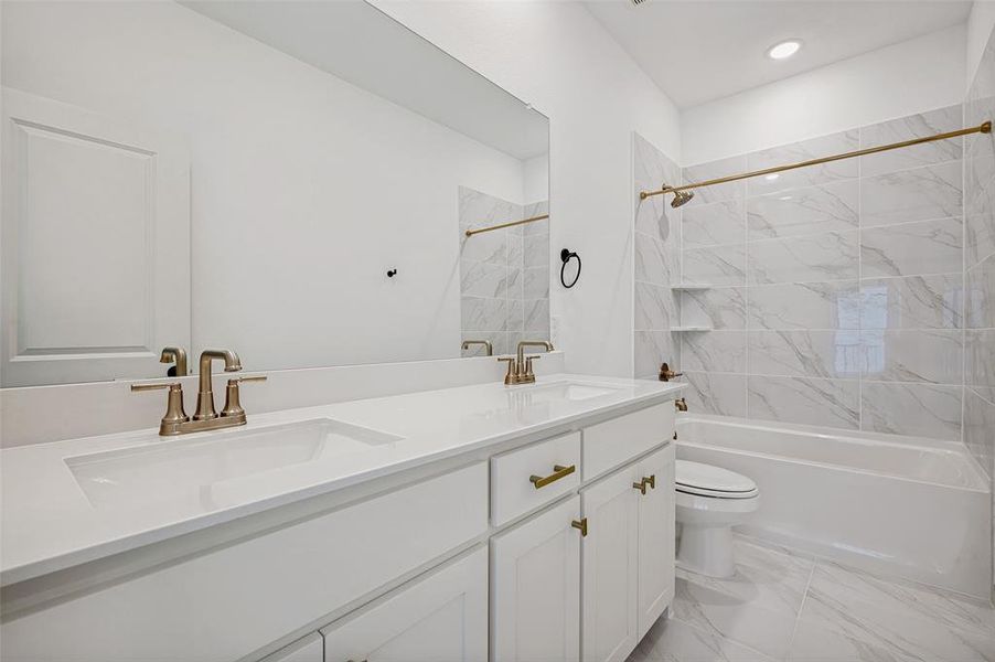 Furnished interior view inside a new home in , Frisco (Image 12).