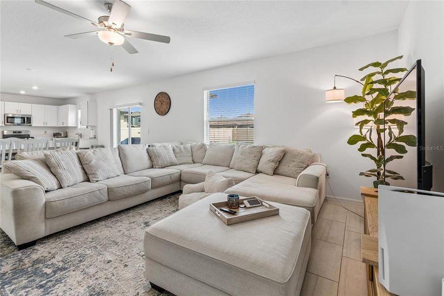 Furnished interior view inside a new home in , Land O' Lakes (Image 52).