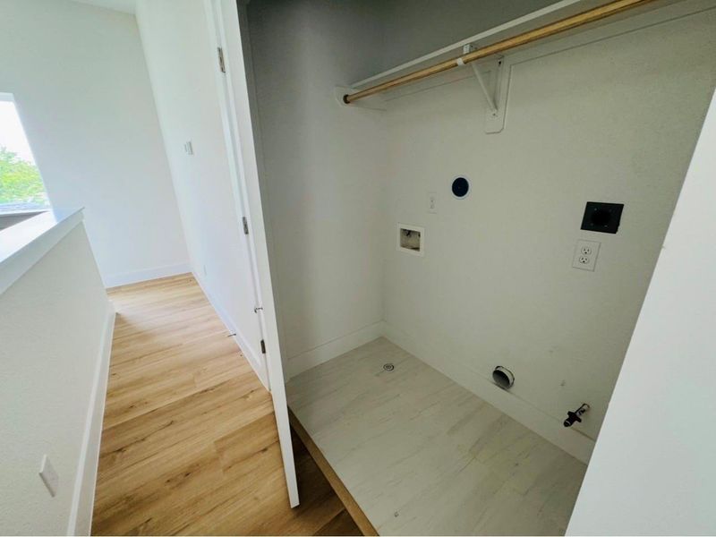 Spacious, unfurnished interior of a new home in , Houston (Image 22).