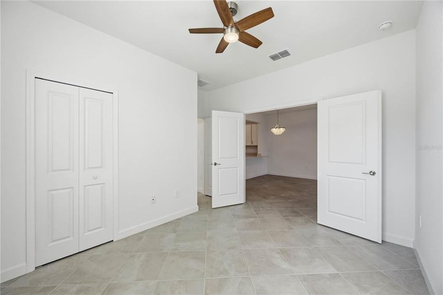 Spacious, unfurnished interior of a new home in , Englewood (Image 30).