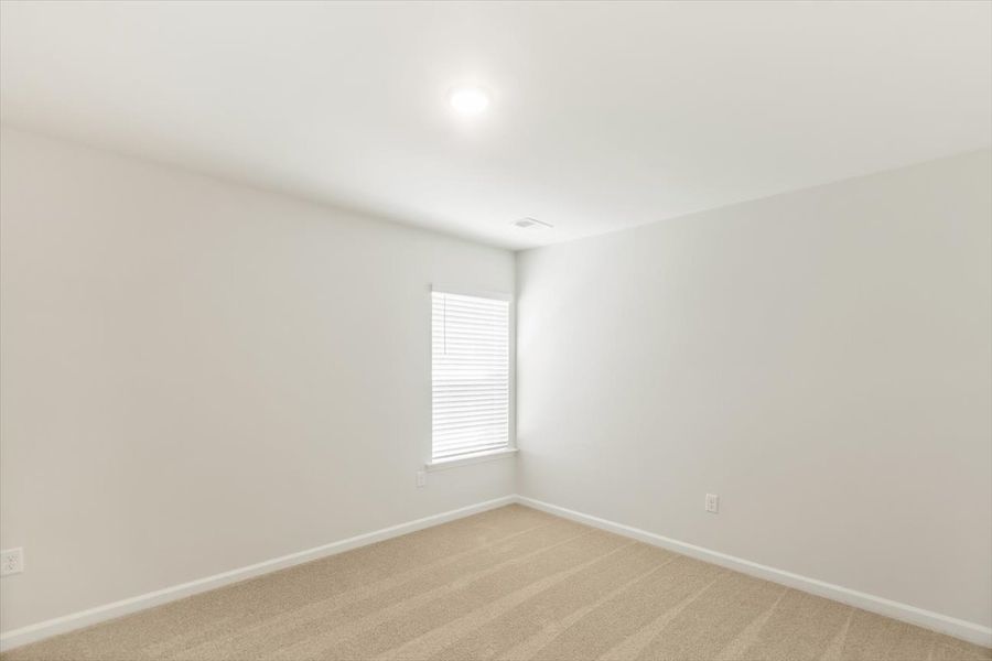 Spacious, unfurnished interior of a new home in Heritage Bay, Sumter (Image 29).