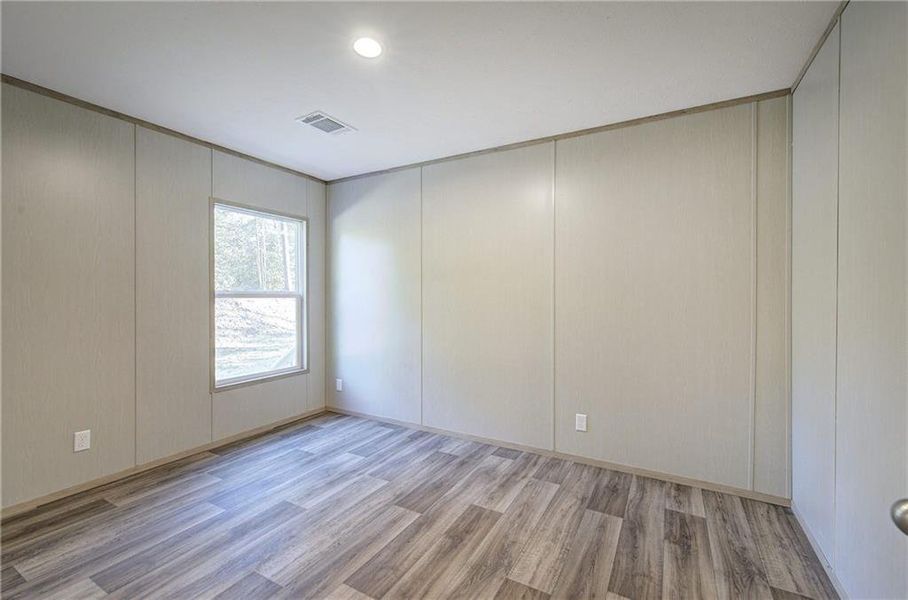 Spacious, unfurnished interior of a new home in , Talking Rock (Image 21).