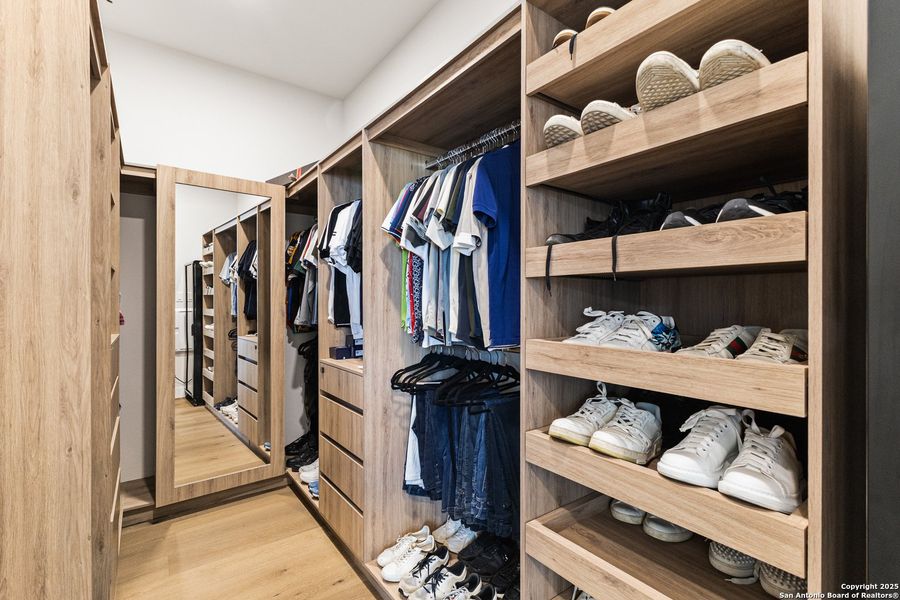 Close-up of interior finishes inside a home in , San Antonio (Image 18).
