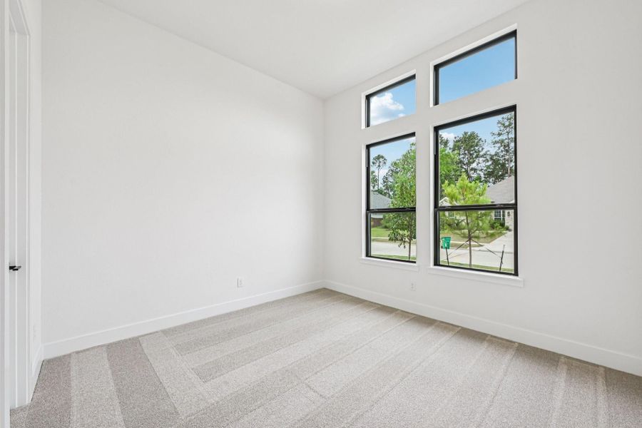 Spacious, unfurnished interior of a new home in Evergreen 60', Conroe (Image 21).