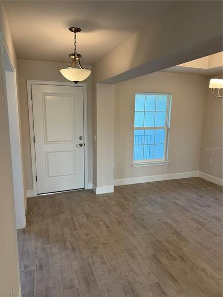 Spacious, unfurnished interior of a new home in , Port Charlotte (Image 20).