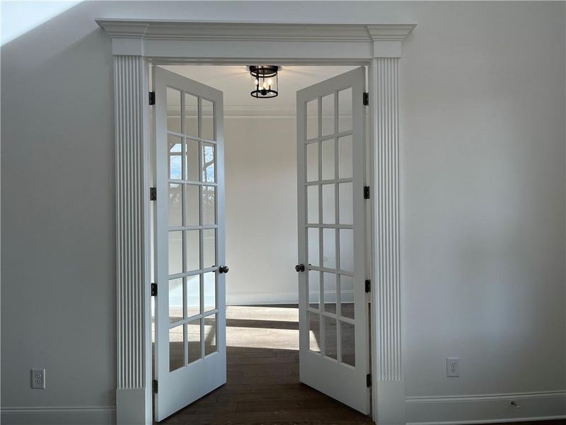 Spacious, unfurnished interior of a new home in Chattahoochee Reserve, Cumming (Image 26).
