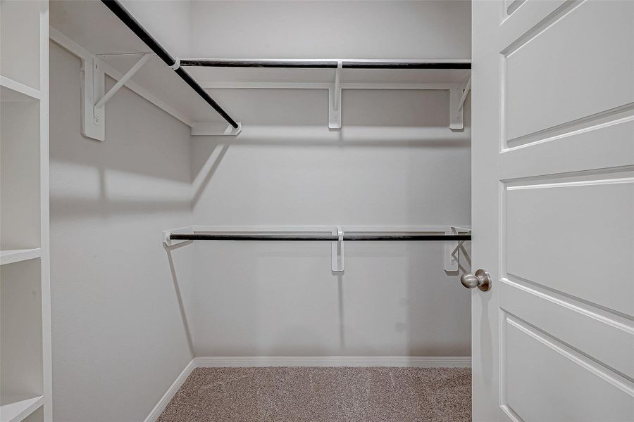 Spacious, unfurnished interior of a new home in Woodland Lakes, Huffman (Image 30).