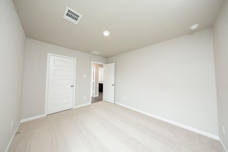 Spacious, unfurnished interior of a new home in Townsend Reserve, Splendora (Image 10). Spacious, unfurnished interior of a new home in Townsend Reserve, Splendora (Image 10).