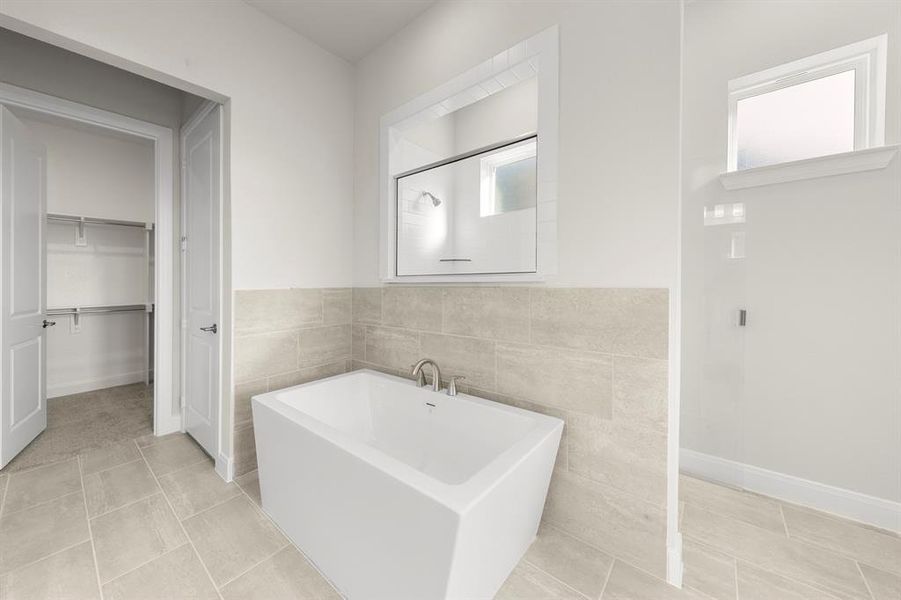 20_21. 1201 Century Tree - Bath (4)