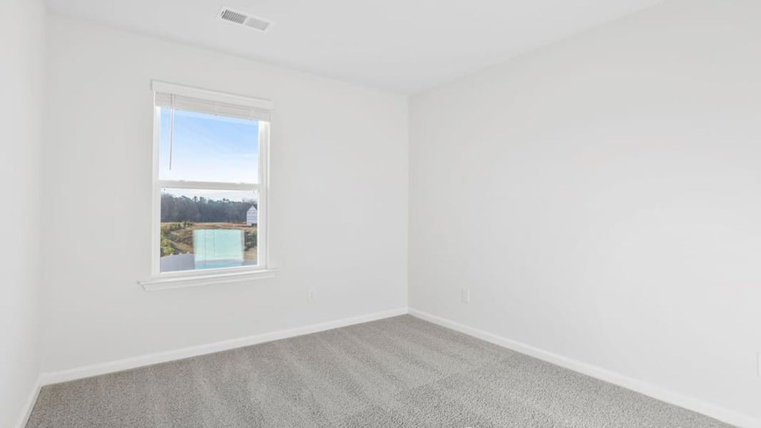 Spacious, unfurnished interior of a new home in Cedar Gap, Fountain Inn (Image 23).