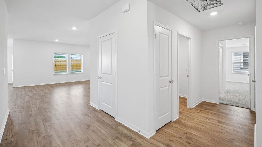 Spacious, unfurnished interior of a new home in Prairie Lakes, Buda (Image 16).