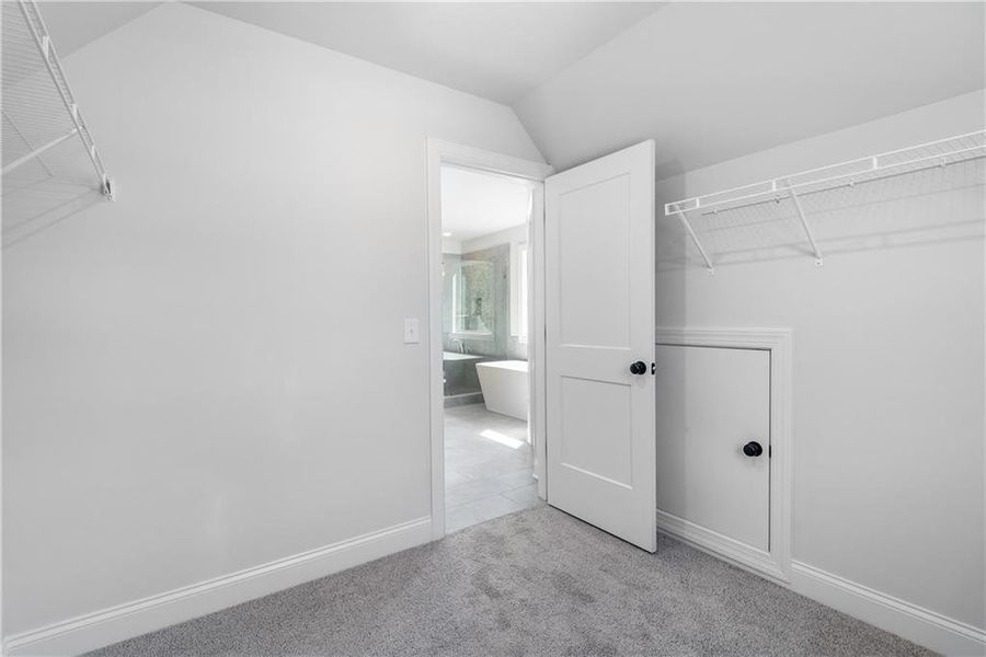 Spacious, unfurnished interior of a new home in , Loganville (Image 20).