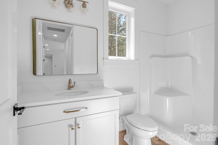 Full Bathroom Full Bathroom