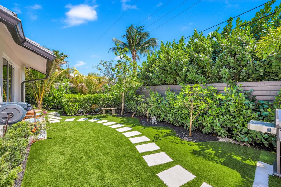 618 NE 15th AVE-15