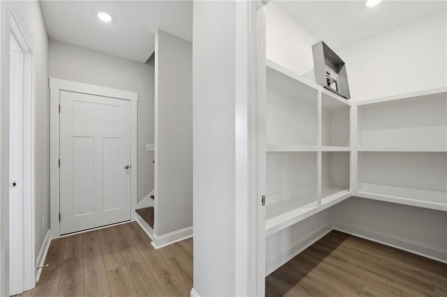 Spacious, unfurnished interior of a new home in , Monroe (Image 19).