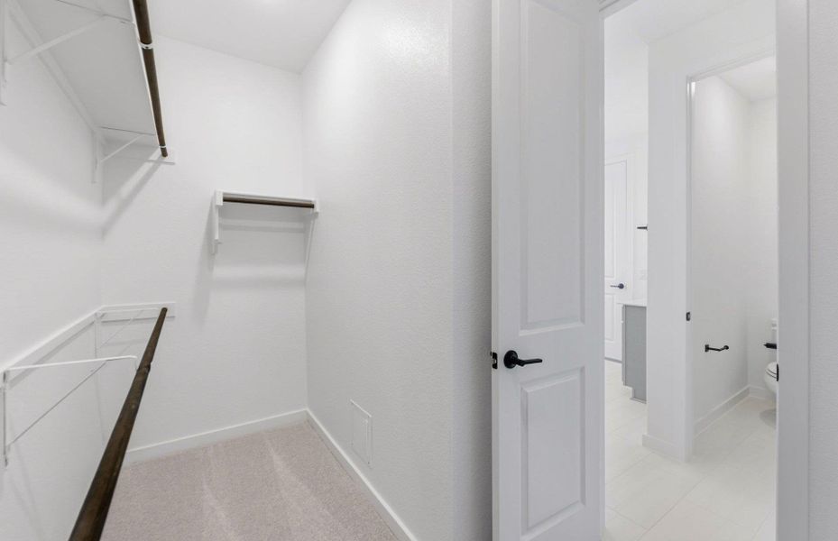 Spacious, unfurnished interior of a new home in Kuempel Farms, Pflugerville (Image 14).