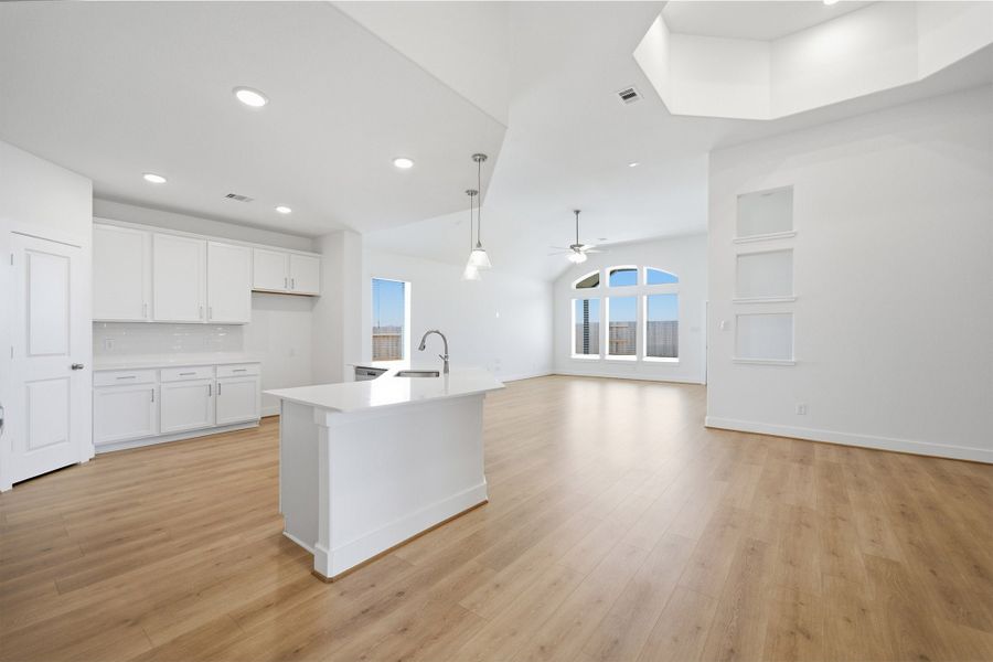 Spacious, unfurnished interior of a new home in River Ranch Meadows, Dayton (Image 56).