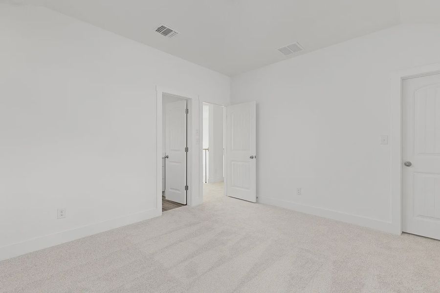 Spacious, unfurnished interior of a new home in Enclave at Cele, Pflugerville (Image 35).