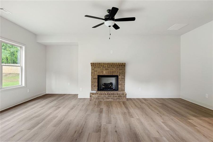 Spacious, unfurnished interior of a new home in , Dallas (Image 33).