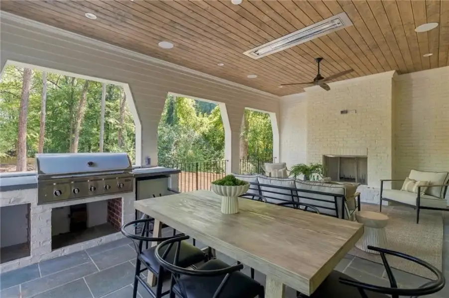 Image 71 of a home in .