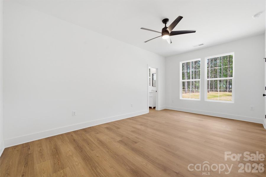 Spacious, unfurnished interior of a new home in , York (Image 22).