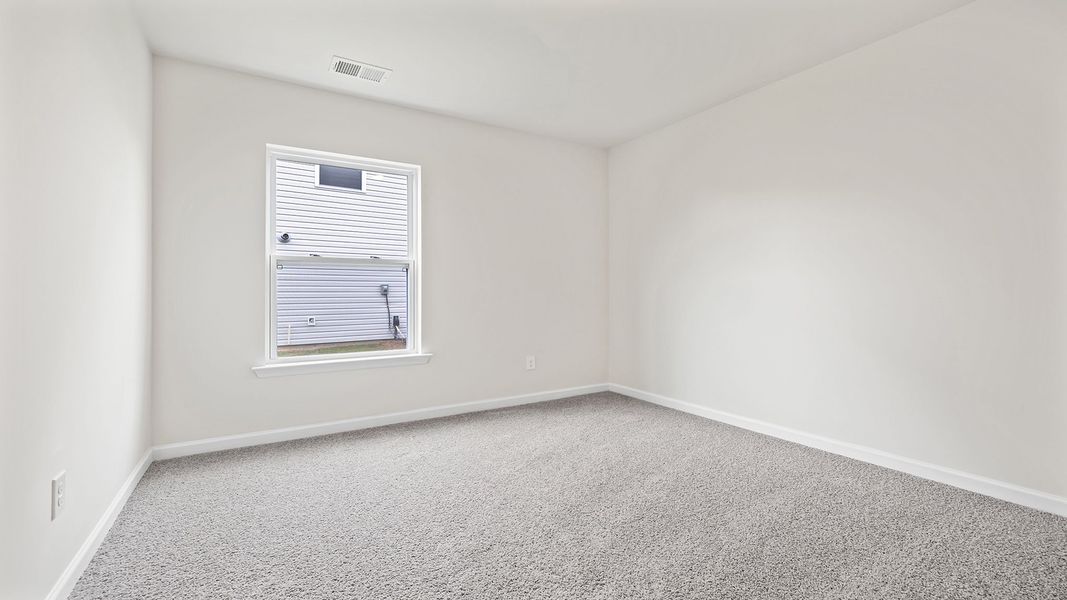 Spacious, unfurnished interior of a new home in Durbin Meadows, Fountain Inn (Image 15).