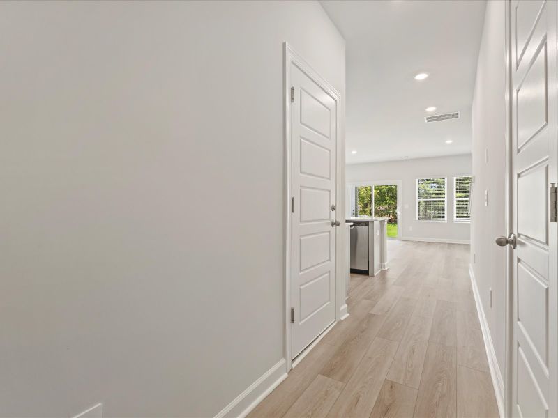 Spacious, unfurnished interior of a new home in Avalon Townes, Lyman (Image 8).
