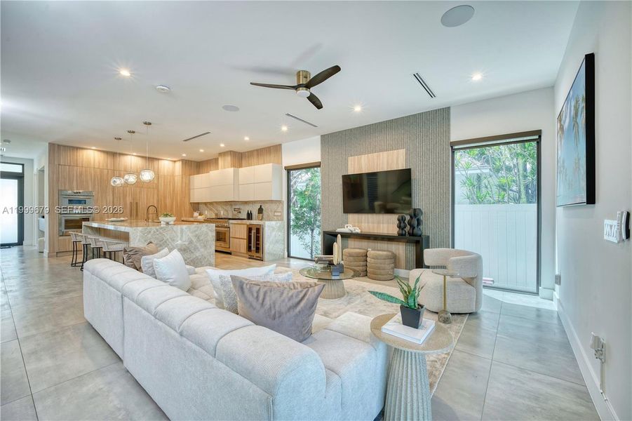 Furnished interior view inside a new home in , Fort Lauderdale (Image 53).