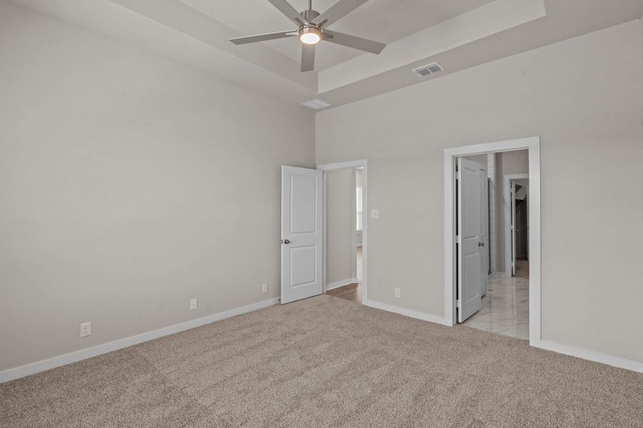 Spacious, unfurnished interior of a new home in The Crossvine, Schertz (Image 24). Spacious, unfurnished interior of a new home in The Crossvine, Schertz (Image 24).