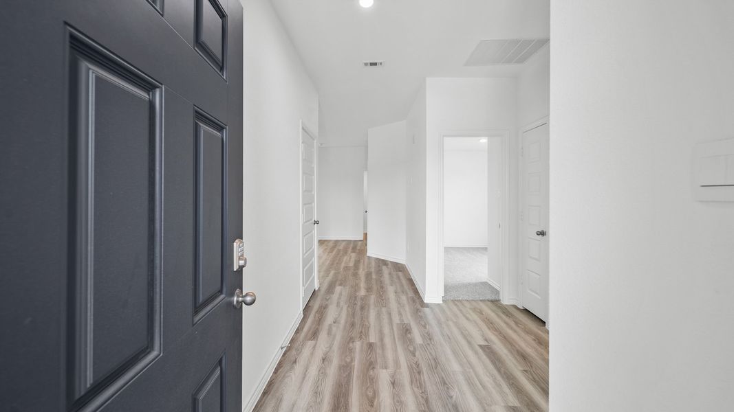 Spacious, unfurnished interior of a new home in Royal Oak South, Corpus Christi (Image 11). Spacious, unfurnished interior of a new home in Royal Oak South, Corpus Christi (Image 11).