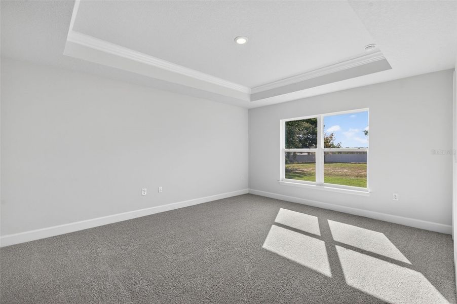 Spacious, unfurnished interior of a new home in Hill Country Estates, Dade City (Image 29).
