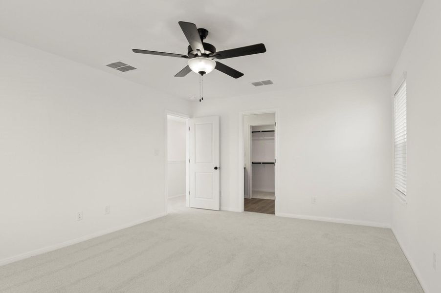 Spacious, unfurnished interior of a new home in Trace, San Marcos (Image 24).