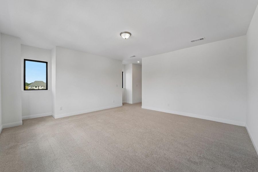 Spacious, unfurnished interior of a new home in Evergreen 70', Conroe (Image 23).