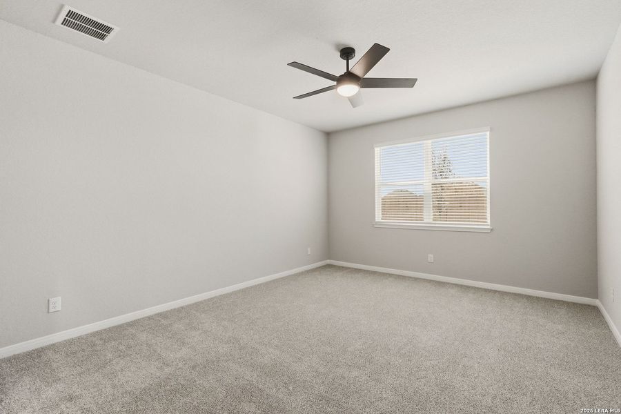 Spacious, unfurnished interior of a new home in Swenson Heights, Seguin (Image 24).