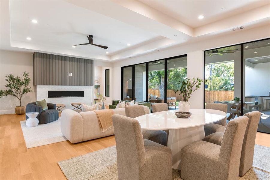 Furnished interior view inside a new home in , Dallas (Image 37). Furnished interior view inside a new home in , Dallas (Image 37).