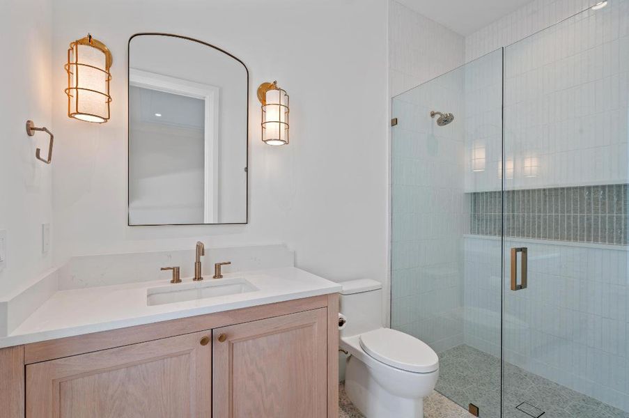 mls_BATHROOM_2_DT mls_BATHROOM_2_DT