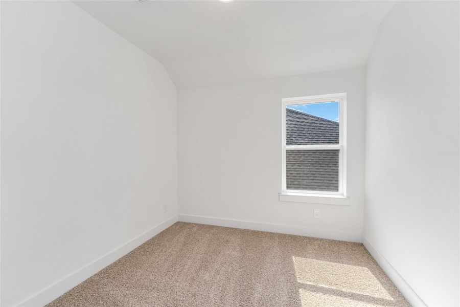 Spacious, unfurnished interior of a new home in Elyson, Katy (Image 26).