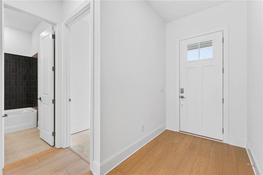 Spacious, unfurnished interior of a new home in The Reserve at Bells Ferry, Kennesaw (Image 17).