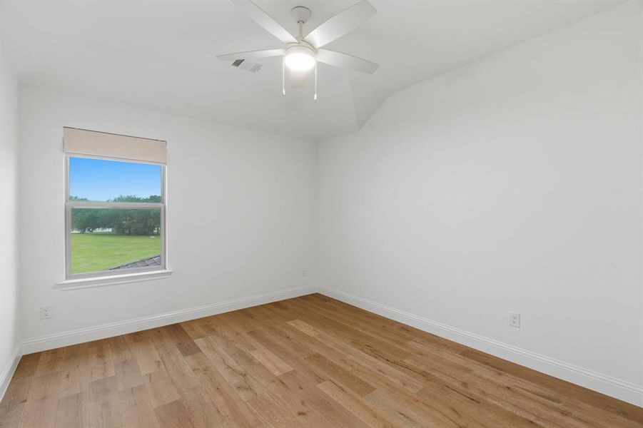Spacious, unfurnished interior of a new home in , Aledo (Image 17).