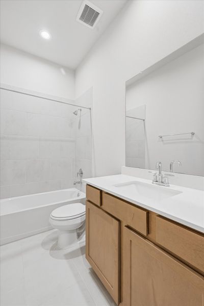 Furnished interior view inside a new home in Canterra Creek  60', Rosharon (Image 10).