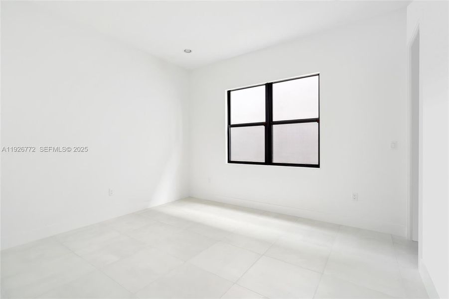 Spacious, unfurnished interior of a new home in Lotus Edge, Boca Raton (Image 47). Spacious, unfurnished interior of a new home in Lotus Edge, Boca Raton (Image 47).