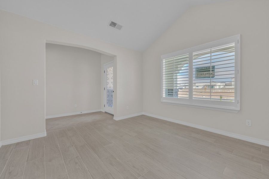 Representative unfurnished interior of a home built from the The Monica – 2012SSC by Saratoga Homes in Paseo Del Este, El Paso (Image 19).