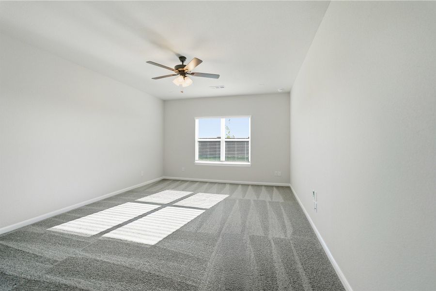 Spacious, unfurnished interior of a new home in Saddlebrook Estates, Waxahachie (Image 24).
