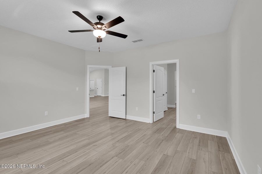 Spacious, unfurnished interior of a new home in , Jacksonville (Image 15).