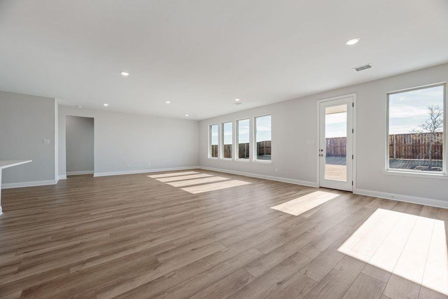Spacious, unfurnished interior of a new home in Arbors at Legacy Hills, Celina (Image 30).