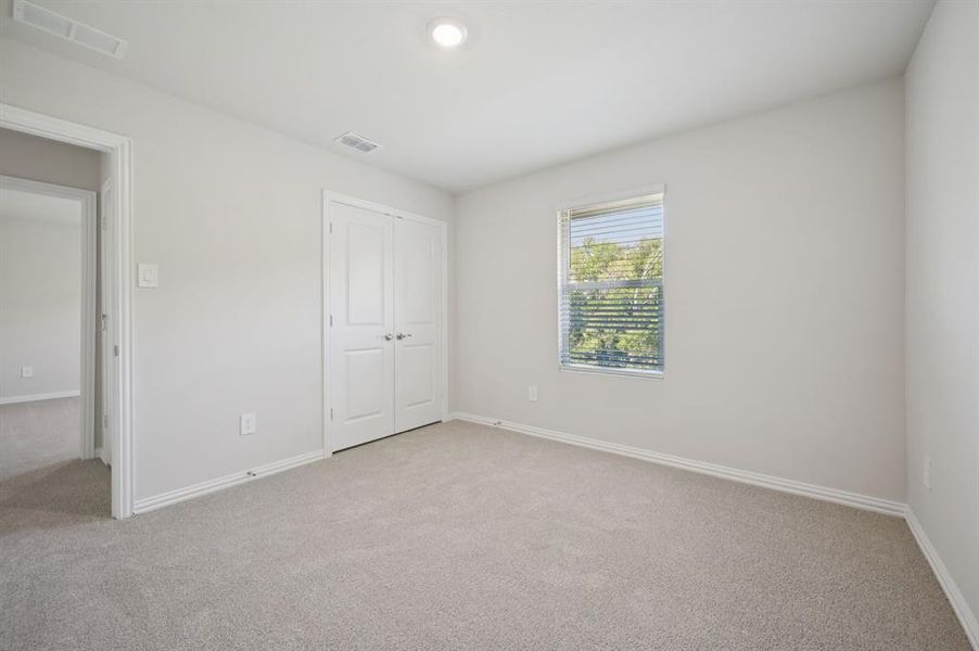 Photo is not of the actual home, but is an inspirational photo of builder’s model home and may depict options, furnishings, and/or decorator features that are not included. Photo is not of the actual home, but is an inspirational photo of builder’s model home and may depict options, furnishings, and/or decorator features that are not included.