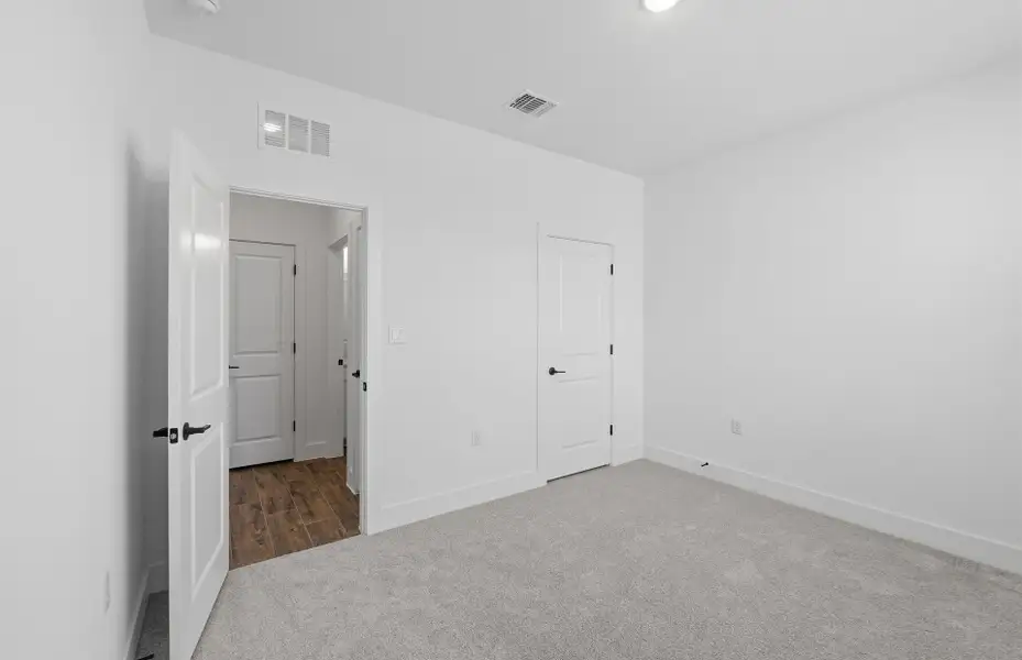 Spacious, unfurnished interior of a new home in Lagos, Manor (Image 42). Spacious, unfurnished interior of a new home in Lagos, Manor (Image 42).