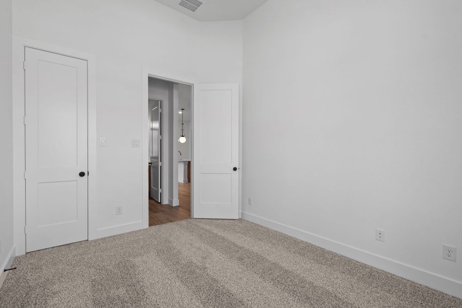 Spacious, unfurnished interior of a new home in Artavia, Conroe (Image 18).