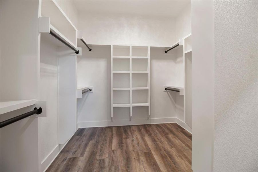 Image 40 of a home in .