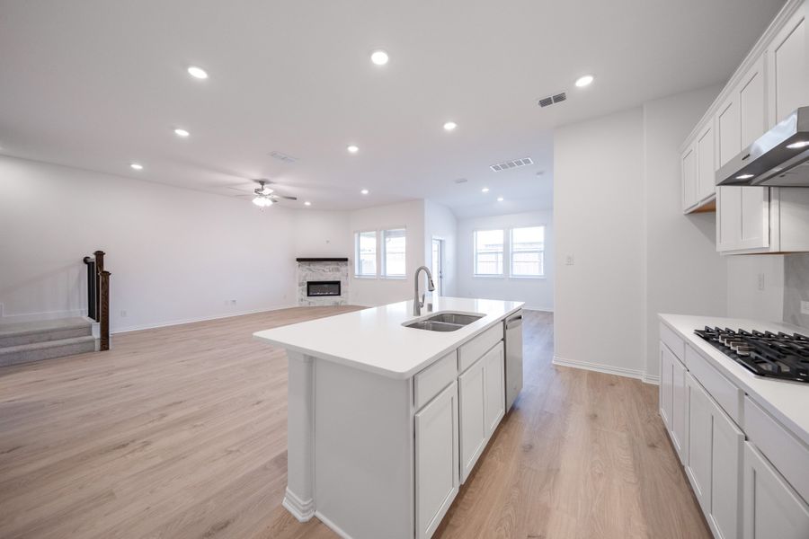 Furnished interior view inside a new home in Chalk Hill, Celina (Image 9).